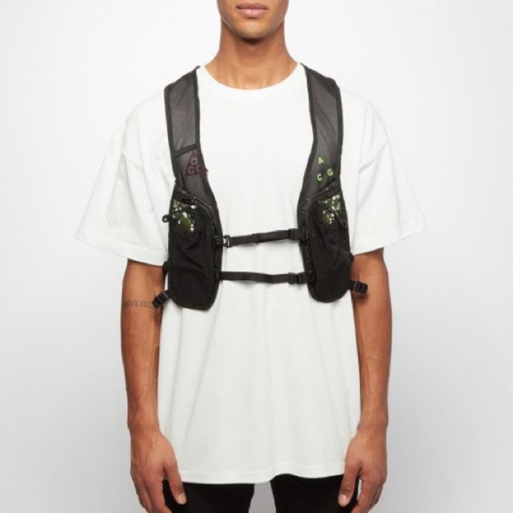 Nike Lab ACG Hydration Race Vest Size S/M NWT $130 - Picture 12 of 14